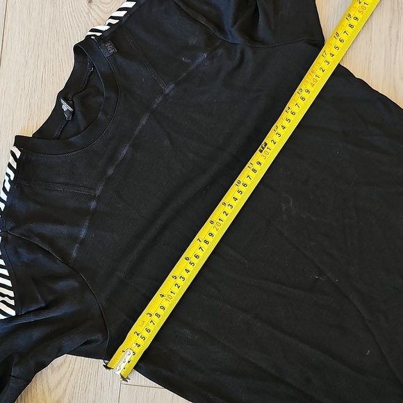 Helly Hansen Women's LIFA Crew Base Layer Long Sleeve, Small **flaws** - Picture 8 of 15